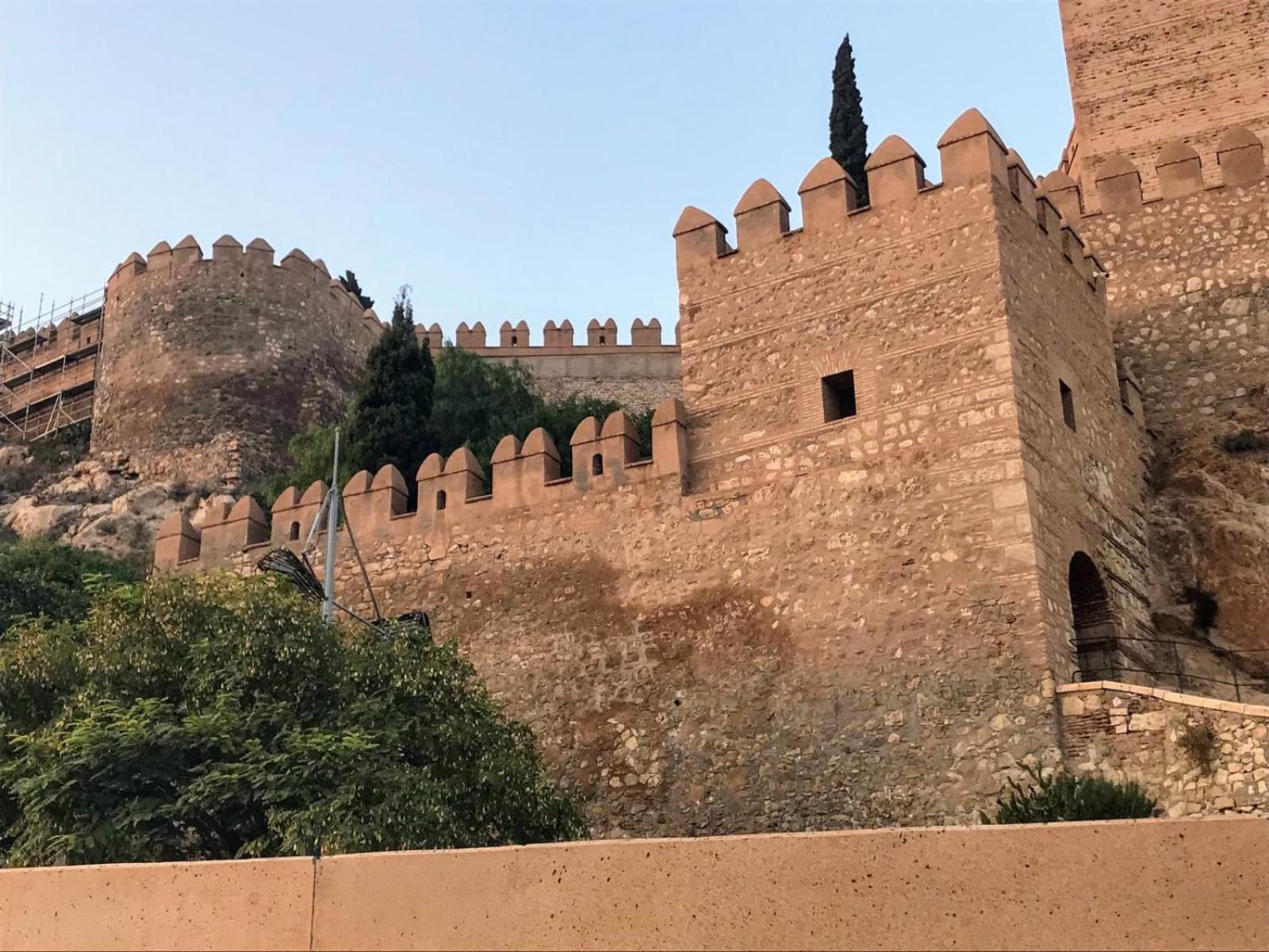 Casita La Paloma Bonita Del Pescador Hasta 5 Personas En El Casco Antiguo La Medina Centro Almeria Bajo Alcazaba Terraza Buena Vista Parking Privado Y Sabanas En Opcion Luaran gambar